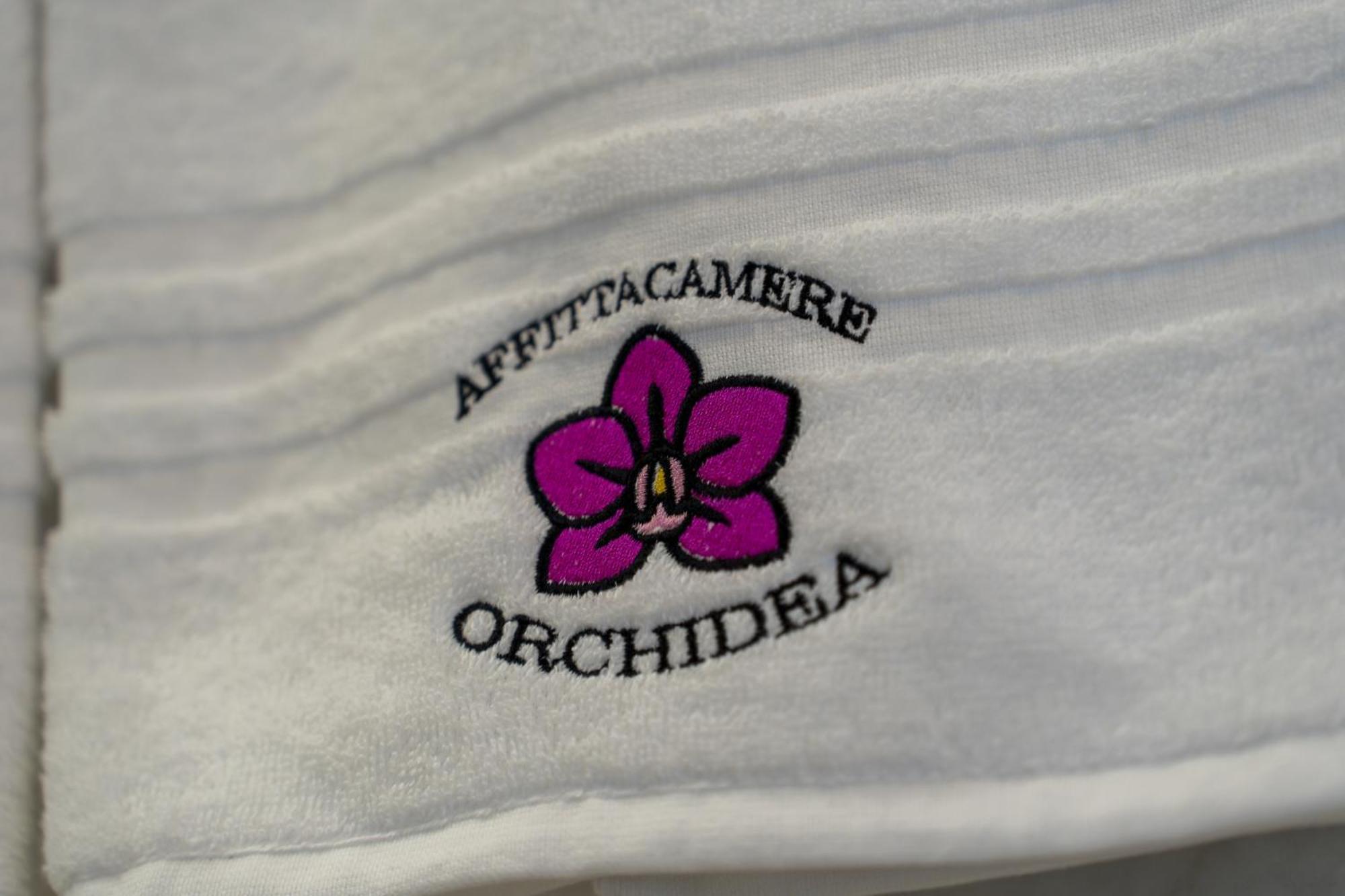 Affittacamere Orchidea For Tourists Hesperia Hosp Modena Exterior foto