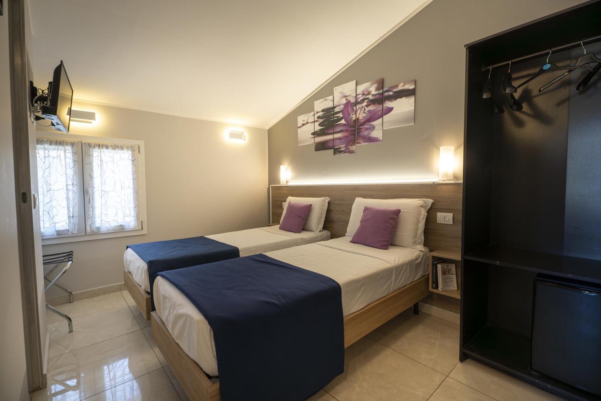 Affittacamere Orchidea For Tourists Hesperia Hosp Modena Exterior foto