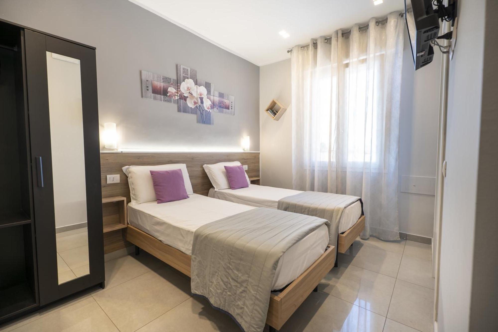 Affittacamere Orchidea For Tourists Hesperia Hosp Modena Exterior foto